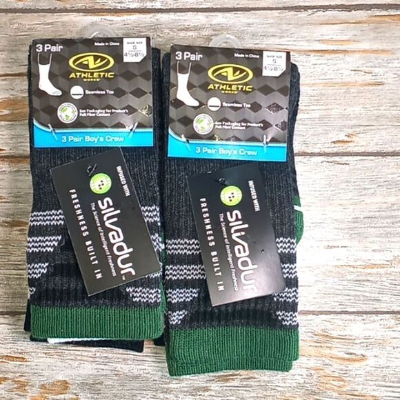 2 Packs Boys Crew Socks Size S - Picture 1 of 5
